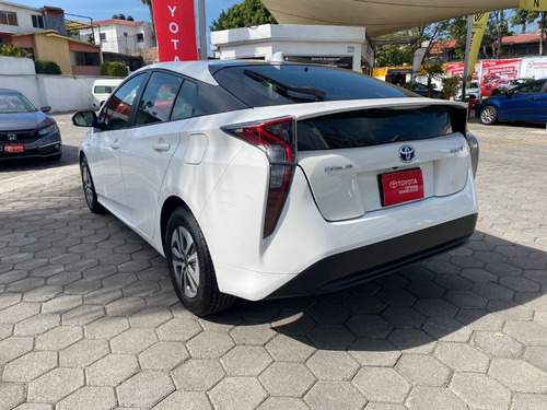 Imagen 11 de 15 de Toyota Prius Base 2017