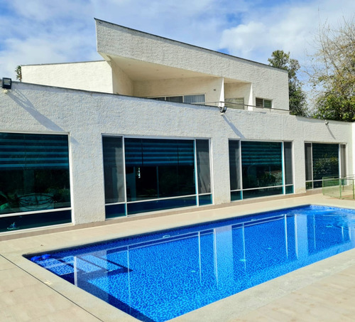 Gran Casa Mediterránea, Colegio Nido De Aguilas.