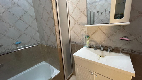 Venta Chalet 5 Ambientes-cochera Y Jardin - Leloir