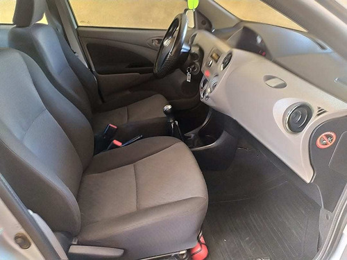 Imagem 13 de 14 de Toyota Etios Xls 1.5 16v Flex