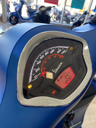 Imagen 13 de 16 de Vespa Gts Super 300 Sport - Entrega Inmediata