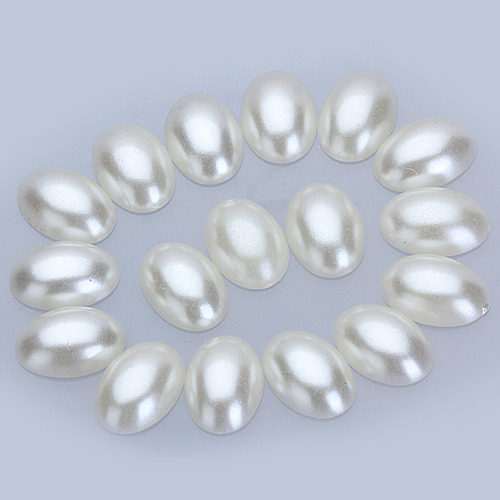 50 De Plástico Con Plano De Cabujón Ovalado De 14 X 10 Mm.