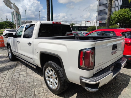 Imagen 9 de 11 de Gmc Sierra 6.2 Denali Dvd At 2016 Credito