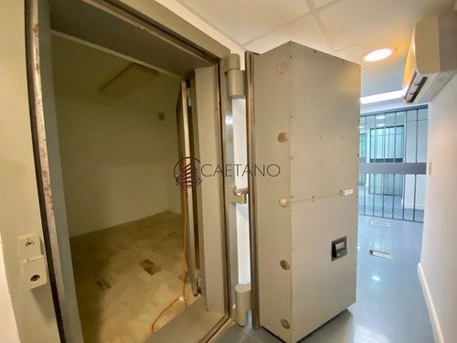 Imagen 8 de 13 de Local Comercial Sobre Roosevelt - Punta Del Este Roosevelt