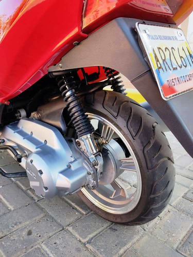 Motos Um