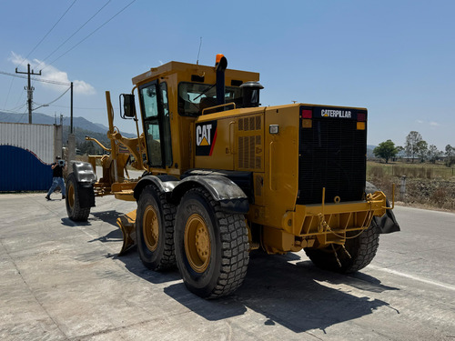 Motoconformadora Caterpillar Modelo 140h Año 2005