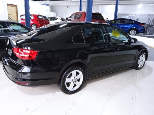 Imagen 5 de 14 de Jetta L4 2.0 2015