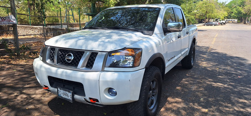 Nissan Titan 5.6l Cab Pro-4x V8 4x4 At