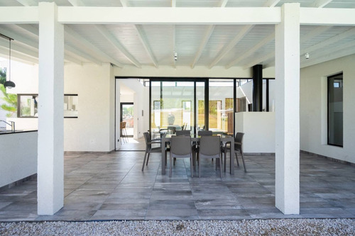 Alquilo Casa En Pinamar Con Pileta. Para 6/7 Personas
