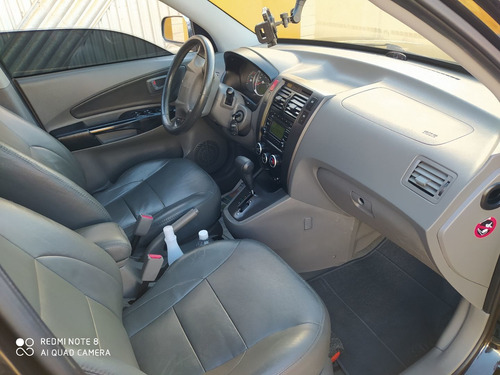 Imagem 7 de 8 de Hyundai Tucson 2010 2.0 Gl 4x2 Aut. 5p