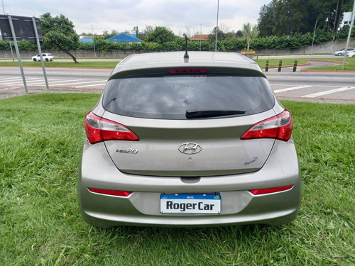 Imagem 8 de 13 de Hyundai Hb20 1.0 Comfort 12v Flex 4p Manual