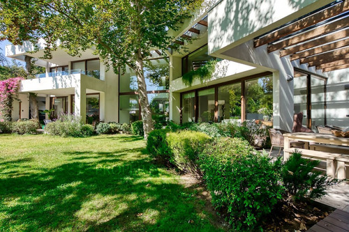Casa Estilo Mediterránea, Excelente Ubicación. San...