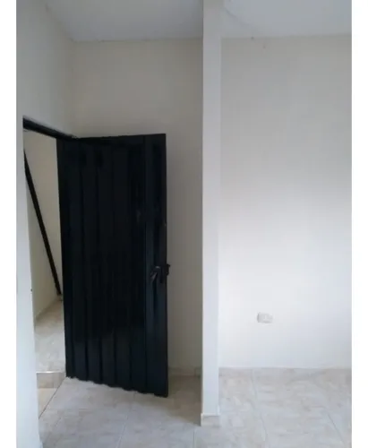 Venta De Casa Trifamiliar En Las Acacias, Jamundi 4567.