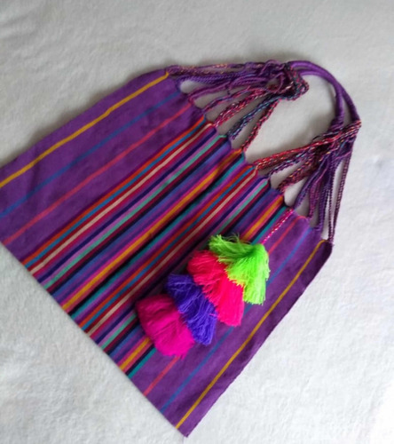 Cartera Artesanal Bordada Mexicana