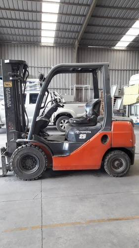 Autoelevador Toyota Serie 8