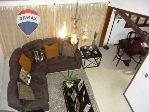 Imagen 3 de 11 de Casa Quinta Urbanizacion Privada Villa Dorada I Av. Carupano