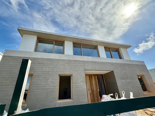 Casa En Venta En Carpinchos, Nordelta, Tigre