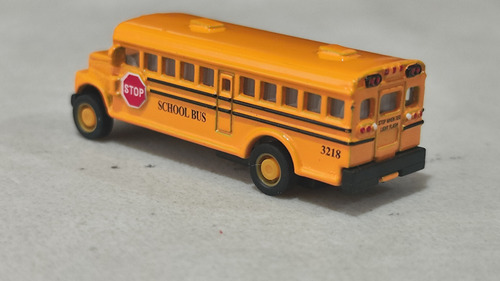 Mini Autobús Escolar 6x2.3x2cms Vehículo De Juguete