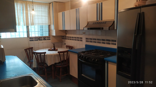 Venta De Apartamento En Lomas De Prado Del Este, Alto Prado. Avp