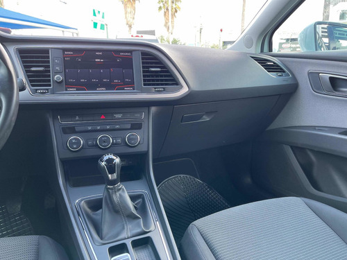 Imagen 14 de 15 de Seat Leon 2020 1.4 Style T 125 Hp Mt