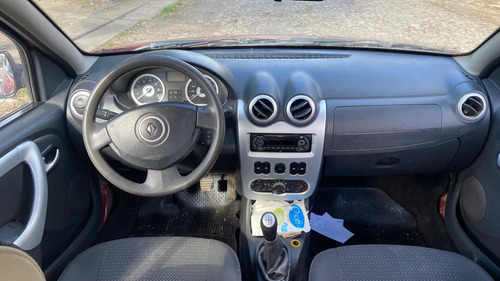 Imagen 8 de 12 de Renault Sandero Stepway 1.6 Confort 105cv 2010