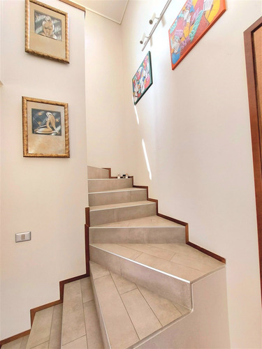 Casa En Venta De 4 Dorm. En Lo Barnechea