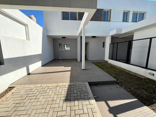 Venta Duplex 3 Dormitorios- Villa Cabrera