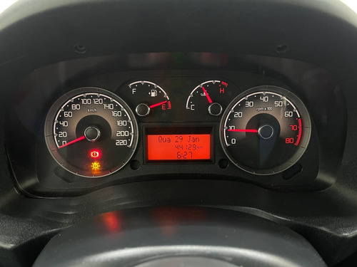 Imagem 8 de 13 de Fiat Doblo Essence 1.8 Flex 16v 5p 2017/2018