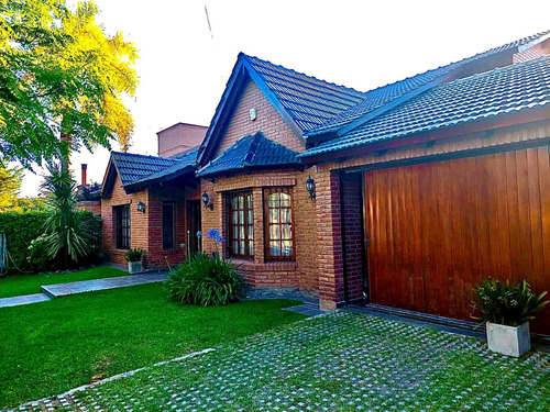 Venta Casa 3 Dor Pileta Patio Villa Quisquizacate