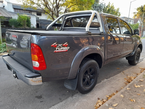 Imagen 5 de 16 de Toyota Hilux 2010 3.0 I Srv Cab Doble 4x4 (2009)