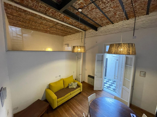 Venta - Casa De Pasillo - 2 Dormitorios - Patio Y Terraza - Abasto, Rosario