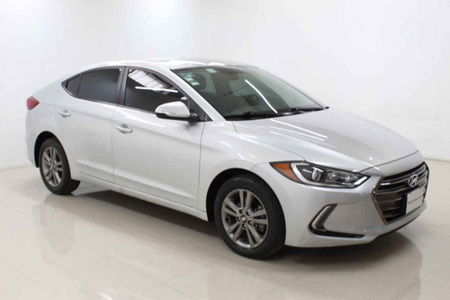 Imagen 7 de 15 de Hyundai Elantra 2017 4 Cilindros