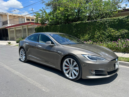 Tesla MODEL S P90D