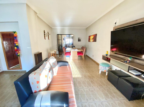 Casa En Planta Baja Reciclada A Nuevo. Excelente Ubicación