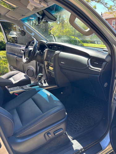 Toyota Hilux SW4 2.8 Srx 204Cv 4X4 7As At