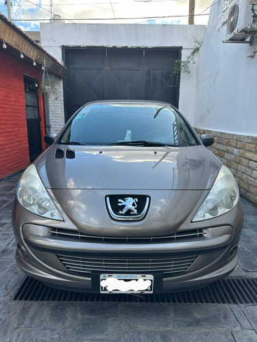 Peugeot 207 1.4 Sedan Xs