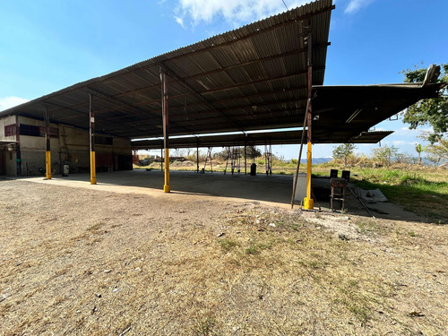 Vendo Amplio Galpón Industrial + Terreno, Mun. Sucre Xy23