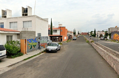 Casa En Excelente Ubicación En Av. Parque Santiago Etapa Ii, Querétaro, Qro. Arf