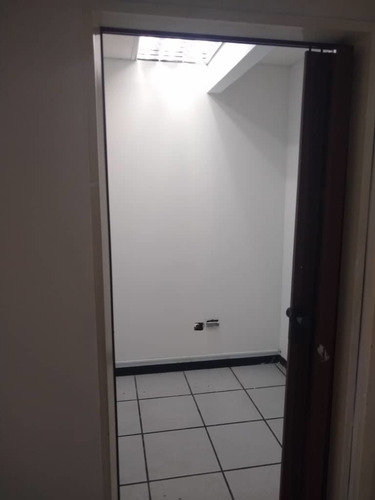 Imagen 5 de 14 de Alquiler De Oficina En Caracas - Libertador - La Campiña