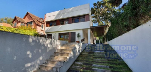 Excelente Casa De 3 Dormitorios En Venta En La Florida. Gran Jardín, Piscina Y Vista Parcial Río.