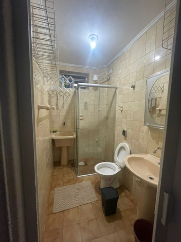 Alugo Apto Kitnet