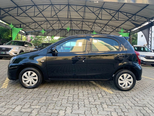 Imagem 12 de 14 de Toyota Etios X 1.3 Flex 16v 4p Aut. 2020 Preto 2019/2020