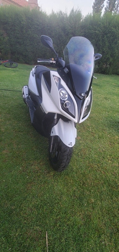 Kymco Downtown 300i