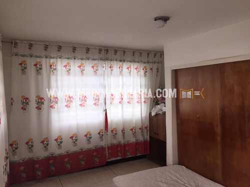 Imagen 9 de 29 de Mk Inmobiliaria Vende Espectacular Quinta En El Vigía, Calle Santa María, Los Teques / 04126968207