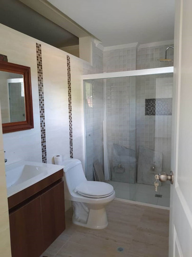 Imagen 12 de 14 de Moderno Twon House A Estrenar Tapas 04243564365