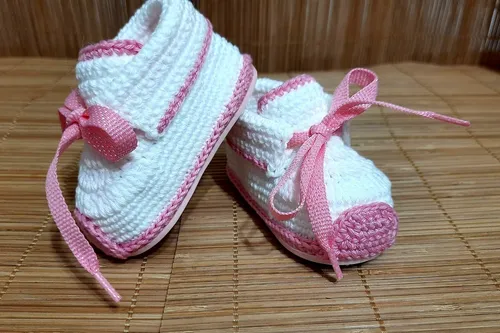 Sapatinho de menina de croche 2025