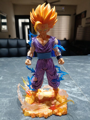 Figura Gohan Dragon Ball 25cms (Usado)