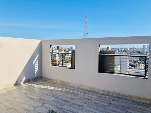 Imagen 19 de 30 de Flores Triplex 3 Amb Terraza Propia Luz Amenities
