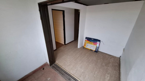 Se Vende Departamento 1 Dorm. Monoblock Stabio