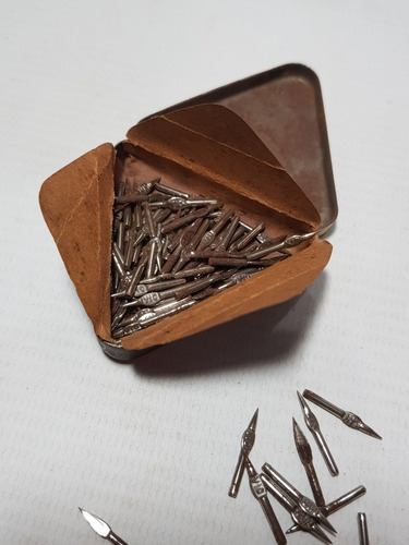 Imagen 3 de 7 de Antigua Lata Púas Violín Fonógrafo Mag 57191